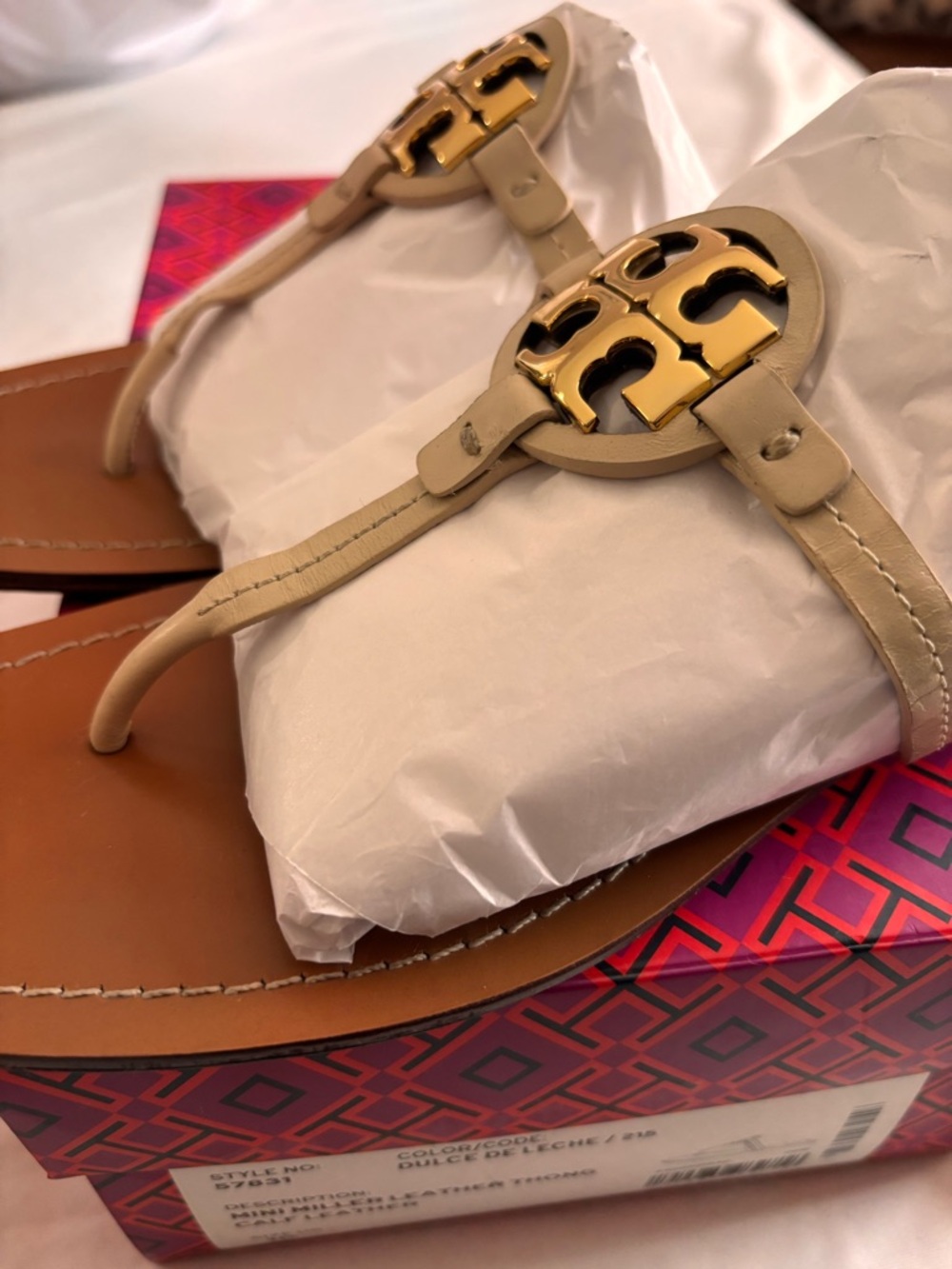 Tory Burch Mini Miller Leather Thong Sandals with Gold Logo. Dulce de Leche. - Picture 7 of 11